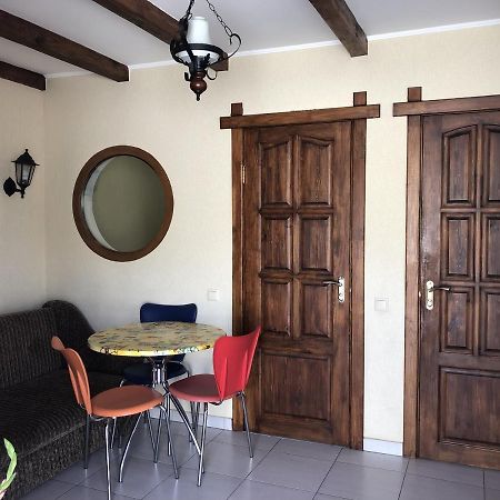 Apartments With Kitchen And Garden キエフ エクステリア 写真