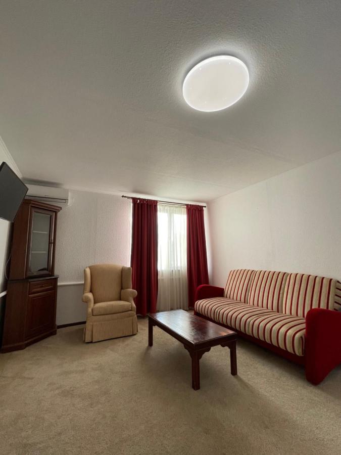 Apartments With Kitchen And Garden キエフ エクステリア 写真