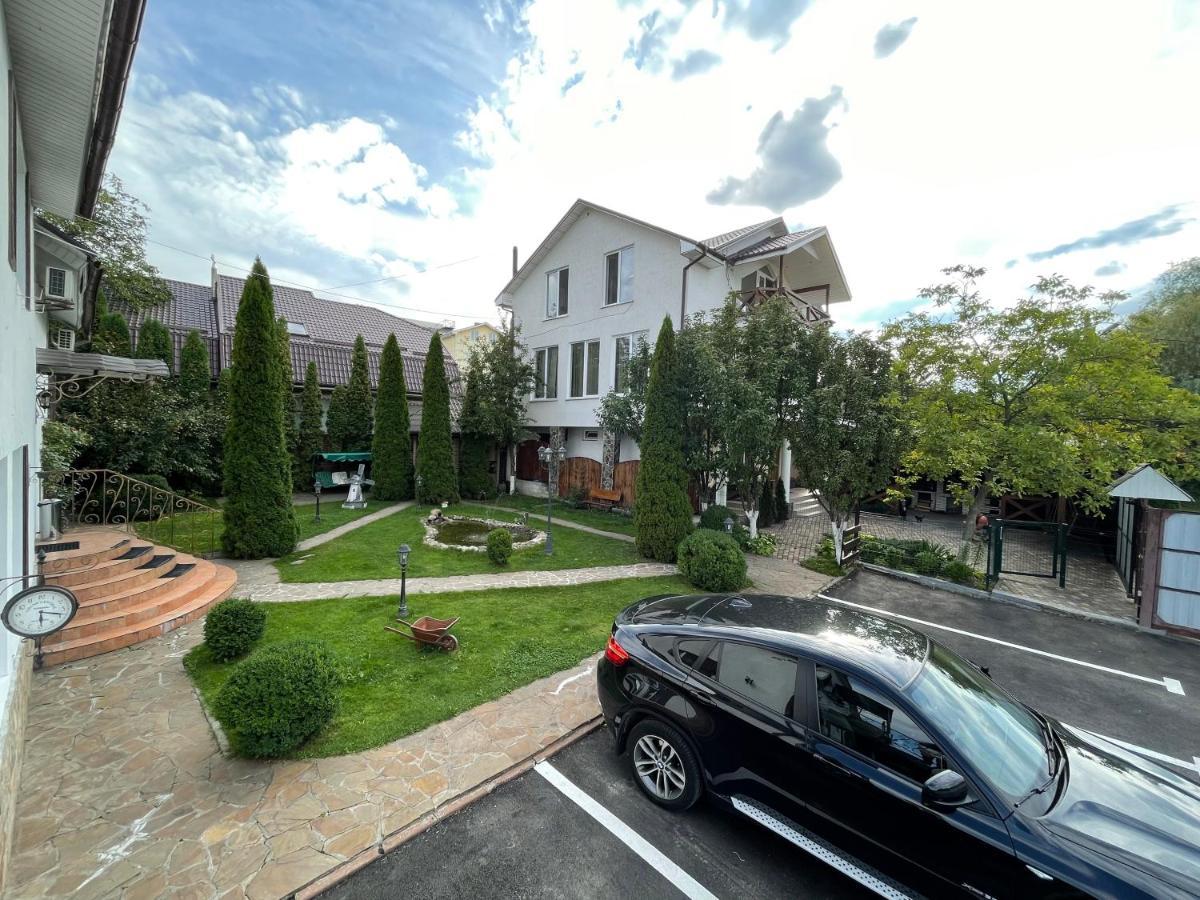 Apartments With Kitchen And Garden キエフ エクステリア 写真